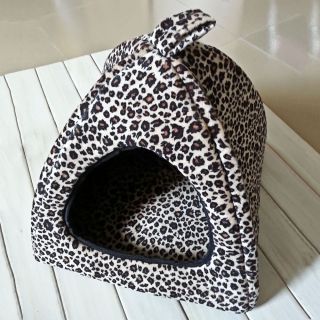 Cute Warm Small Soft Pet Dog Cat Bed Indoor House Kennel Nest with Plush Mat Pad