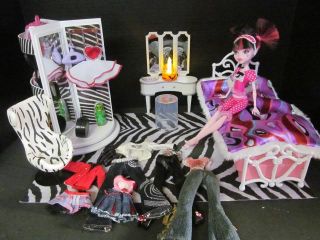 Big Monster High Lot Bedroom Zebra Furniture Clothes